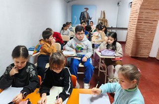 Kadın ve Çocuk Dayanışma Merkezi’nde İngilizce Derslerine Yoğun İlgi